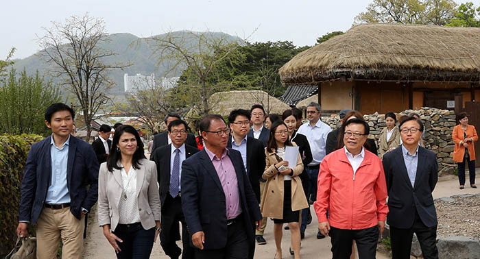 Airbnb_Agriculture_Ministry_Tourism_Cooperation_03.jpg