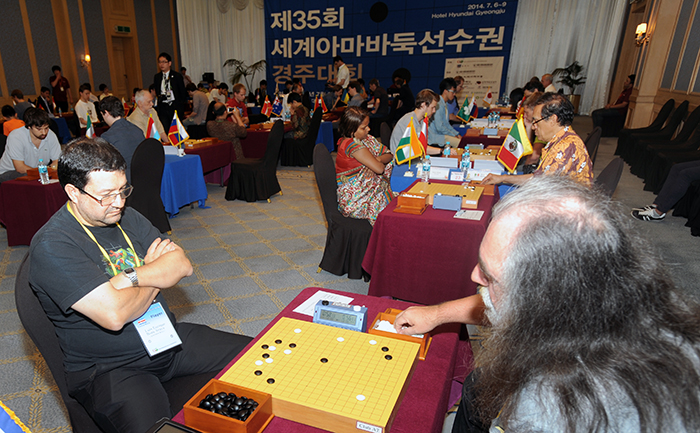Amateur Go players from 54 countries compete during the 35th World Amateur Go Championship held in Gyeongju, Gyeongsangbuk-do (North Gyeongsang Province), on July 9. (photo courtesy of the Korea Baduk Association)