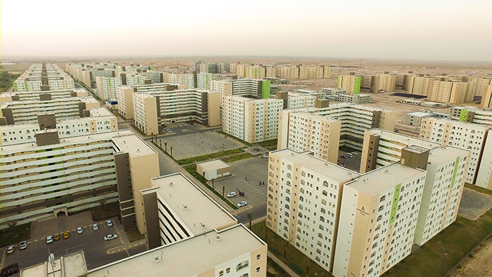 The newly built 'A Town' housing development in Bismayah New City, Iraq, is being constructed by Hanwha Engineering & Construction. The Iraqi government has shown its willingness to continue cooperating with Korea on the construction of new housing developments and has recently agreed to continue paying for the cost of the new buildings.