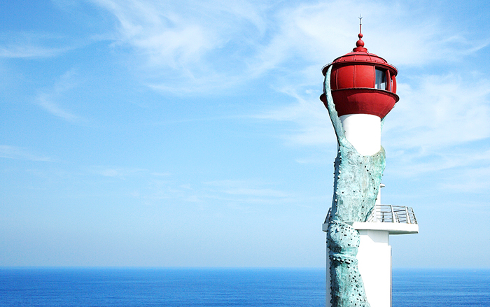  The East Sea, as seen from the Changpomal Lighthouse, a Yeongdeok landmark (photo courtesy of Yeongdeok County) 