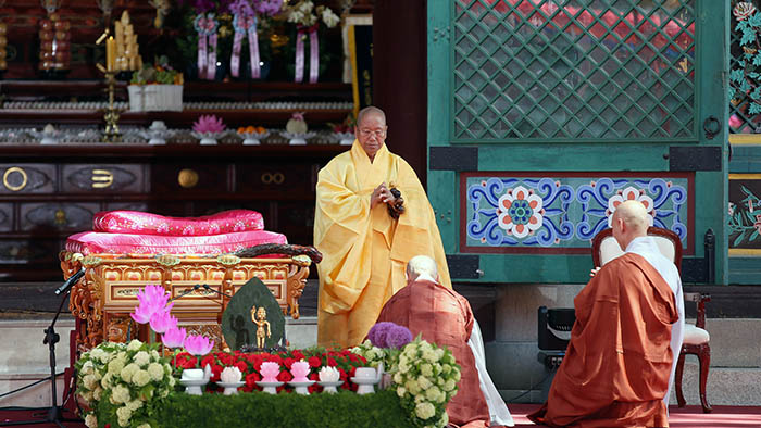 Buddha_Birthday_Ceremony_0514_01.jpg