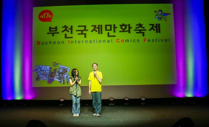  Rounds of talks with Marvel Comics Editor-in-Chief Axel Alonso (top) and French artist Emmanuel Lepage are held during the festival. (photos courtesy of the BICOF) 