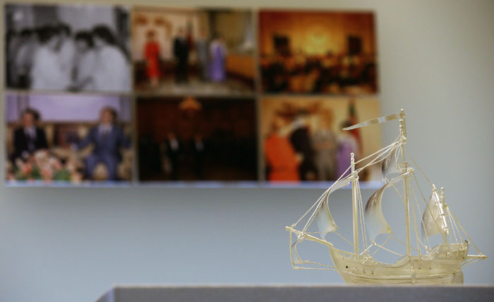 A model of a Portuguese trade ship, given by a former prime minister of Portugal to President Chun Doo-hwan during his visit to Korea in June 1984, is on display at the “Sincerity and Regards From All Over the World” exhibit from October 2 to November 2.