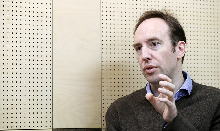 Seoul Global Center Head Paul Caver emphasizes that the future direction of the center will focus more on helping overseas students settle in Korea or expatriates who wish to begin a start-up.