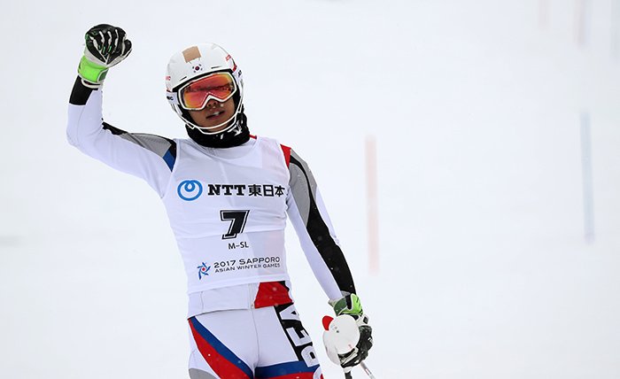 Chung_Dong_hyun_Sapporo_Winter_Games.jpg