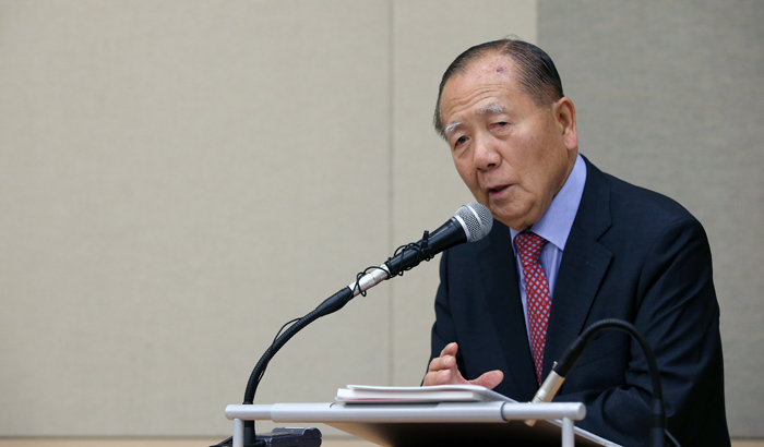 President Kim Dong-ho of the Presidential Committee for Cultural Enrichment delivers his congratulatory remarks during a conference aimed at helping to spread the value of cultural activities on November 12. 