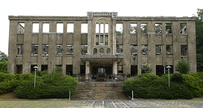 The North Korean Labor Party Building in Cheorwon. (photo: Jeon Han)