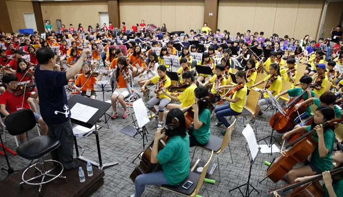 Dream_Orchestra_Children_02.jpg