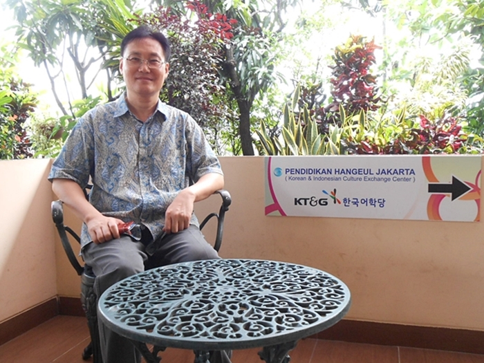 Fans%20throng%20Korean%20Street%20Food%20Festival%202015%20in%20Indonesia%2008.jpg