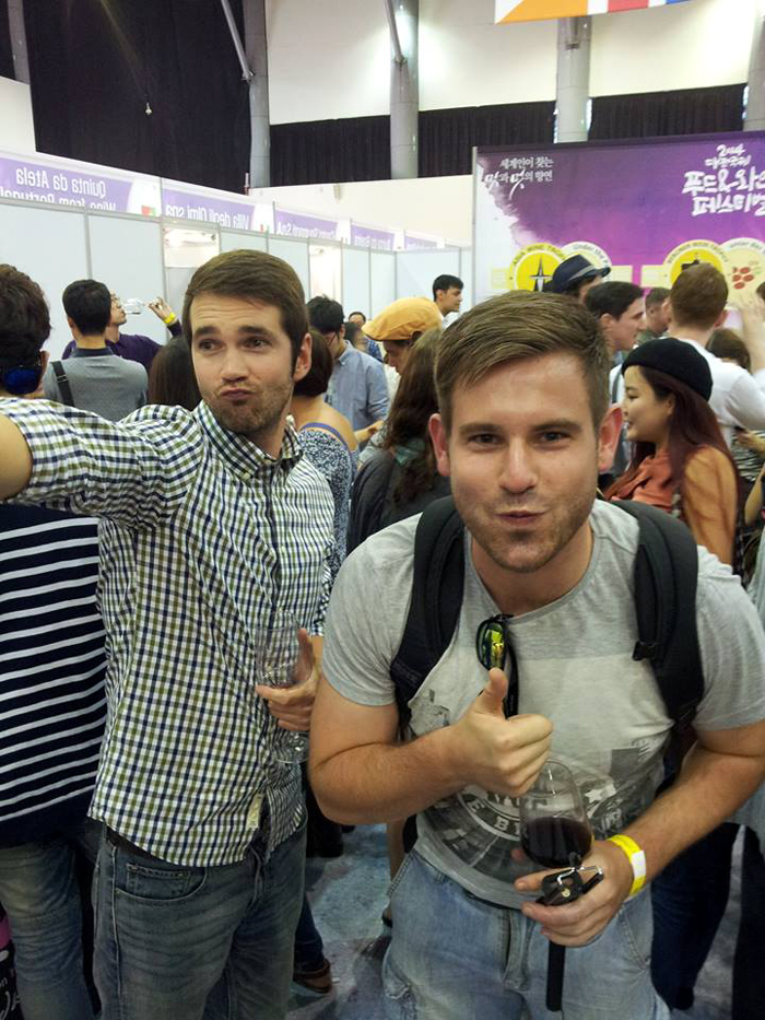 Visitors sample some of the wines on offer at the 2014 Daejeon International Food & Wine Festival.