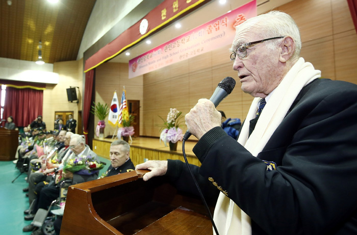 During the graduation ceremony at the Gwanin Middle and High Schools on Feb. 3, Chairman Brent Jett of the 40th Division Korean War Veterans association says, ‘The Korean War was a hard fought battle in our memory, but Korea transformed itself from the ashes of the war into a beautiful country. I'm grateful that students don't forget the fact we built these schools 60 years ago.’