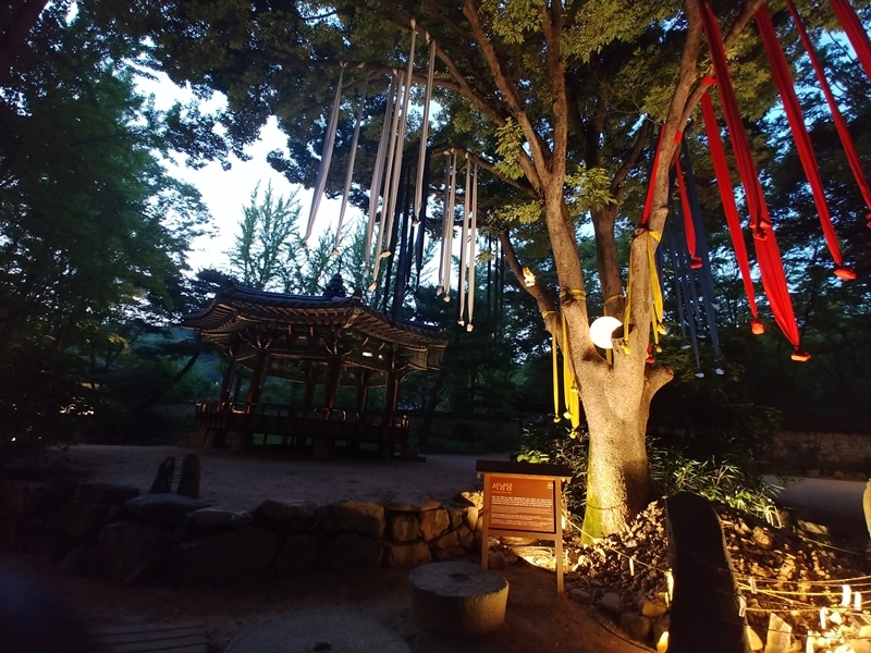 Near Seonangdang, a shrine for the guardian deity of a village, is where traditional Korean deity Seonangshin is believed to dwell. (Kim Eun-young)