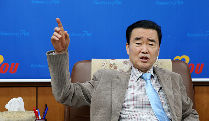 Mayor Kim talks about the Gimhae Gaya Theme Park, scheduled to open this May.
