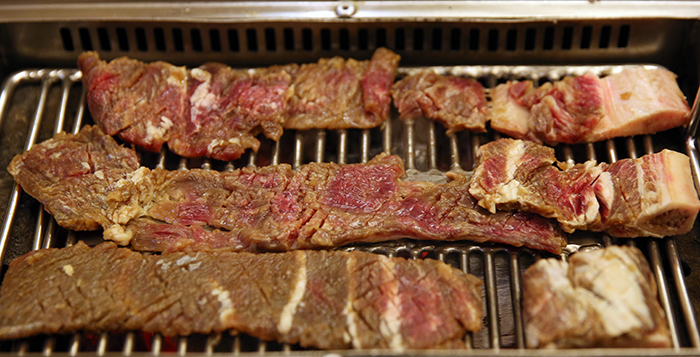 Beef ribs from Jinyeong represent one of the nine tastes of Gimhae, along with Gimhae <i>dwitgogi</i>, a local pork dish.