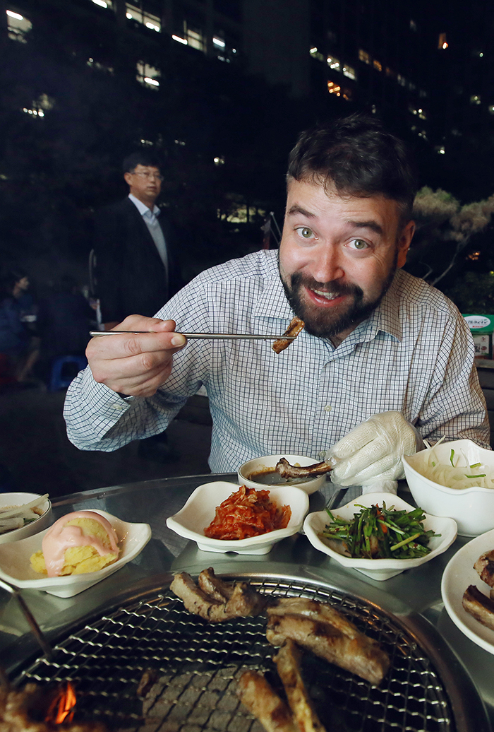 Gwanghwamun_Rib_Article_06.jpg