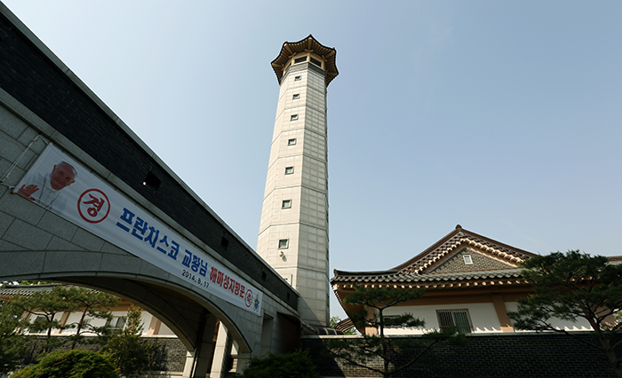  Thousands of nameless Catholic martyrs are buried at the Haemi Martyrdom Holy Ground in Seosan, Chungcheongnam-do (South Chungcheong Province). (photos: Jeon Han) 