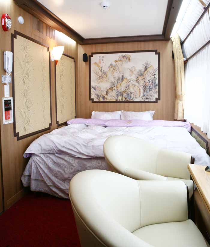 Suite room for two people (photo courtesy of Korail)