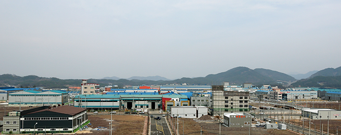 Some 97 companies are located in the Haman General Industrial Complex, and 97 percent of the land there has already been sold.