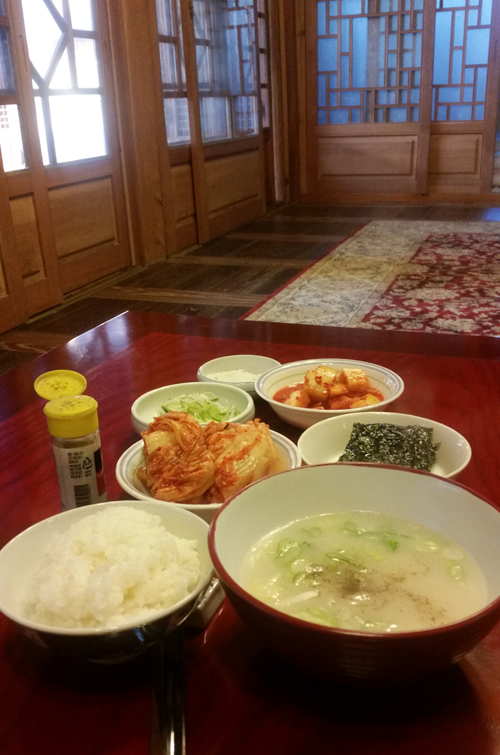 The Tteulanchae Hanok offers breakfast to its guests, usually Korean cuisine, including a hearty bowl of soup, rice and home-made kimchi.