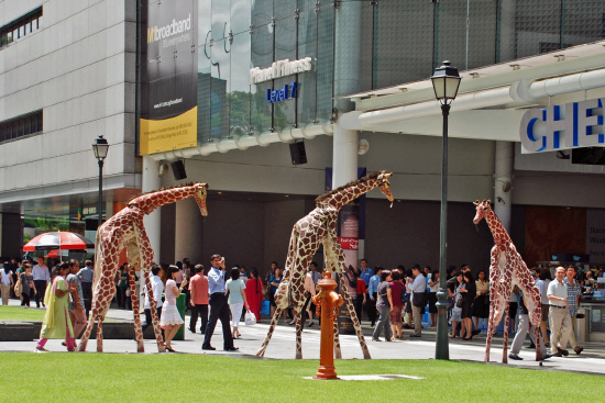 A scene from 'Giraffes,' by Xirriquiteula Teatre of Spain. (photo courtesy of the Keochang International Festival of Theatre)