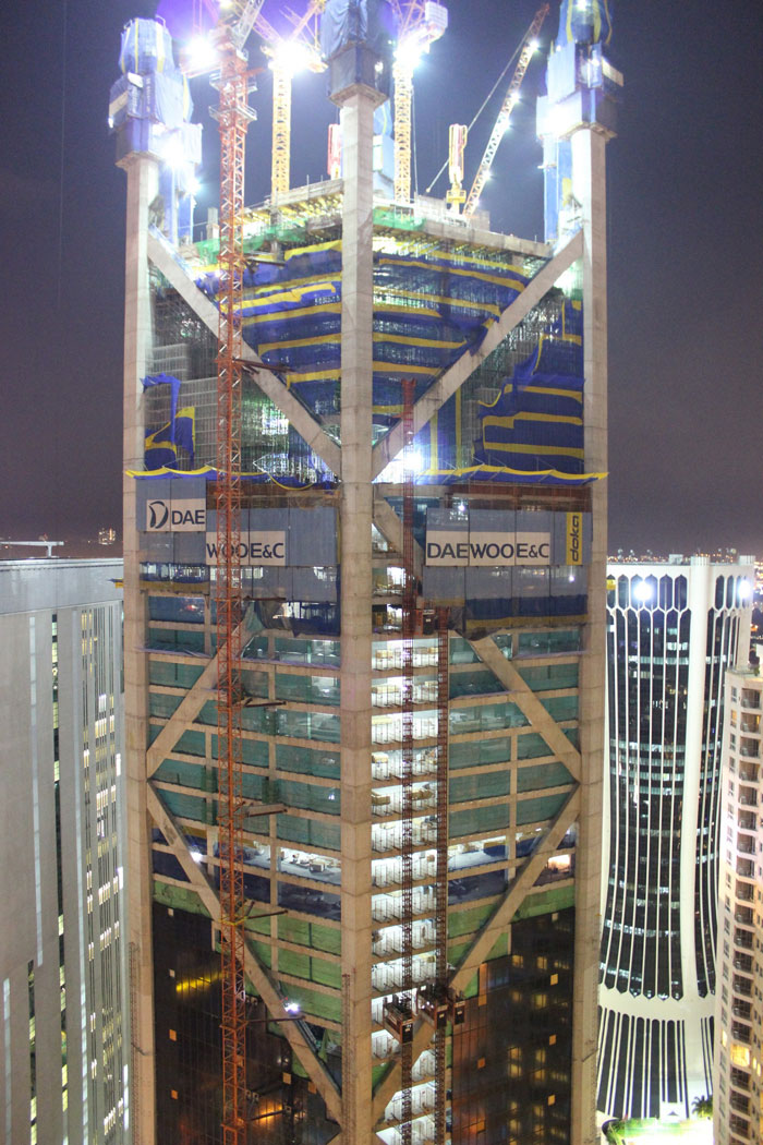 The IB Tower is under construction in central Kuala Lumpur. Daewoo will complete the structure in April 2015. It will be 274 meters tall.