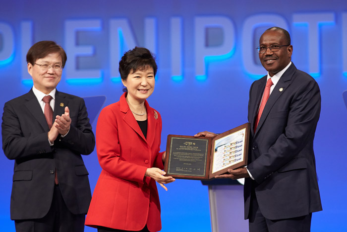 ITU-141021-2.jpg