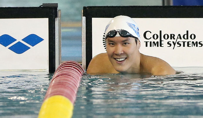 Swimmer Park Tae-hwan smiles after finishing the men’s freestyle 200m in a national competition held in Gimcheon, Gyeongsangbuk-do, (North Gyeongsang Province), on July 17. Park won the meet with a new Korean record of 2 minutes and 0.31 seconds. (photo: Yonhap News)
