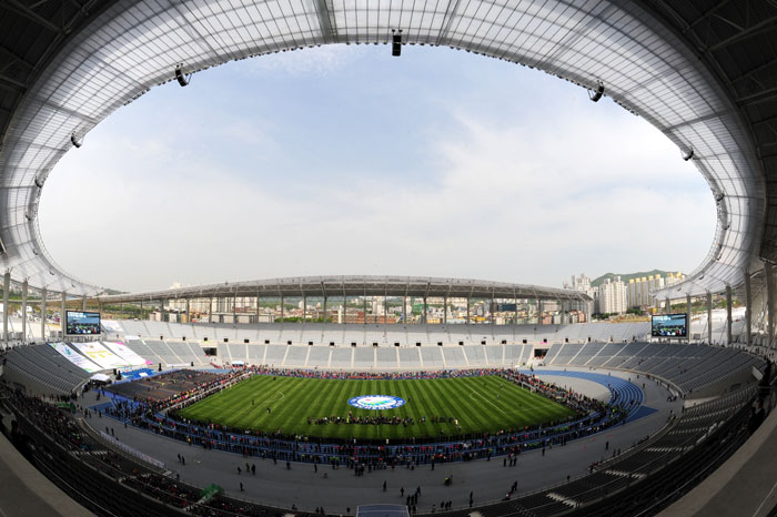 The main stadium of the Incheon Asian Games 2014 (photo courtesy of the Incheon Asian Games Organizing Committee)