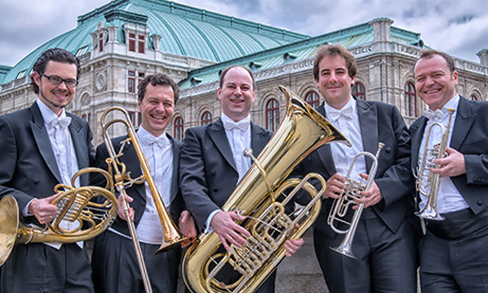 The Wien-Berlin Brass Quintet, a team of five brass players that represent the Berlin Philharmonic and the Vienna Philharmonic Orchestra, will join the upcoming Seoul International Music Festival 2015. They will appear on stage on January 15 at the Seongnam Arts Center in Gyeonggi-do and on January 16 at the Seoul Arts Center in Seoul.  