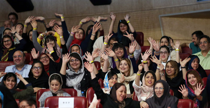 The audience at the Korea-Iran One Heart Festival enjoys a performance on May 2. Iranians showed great interest in the festival, as 2,500 people applied for tickets on the first day of ticket sales.