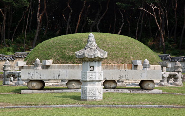 Jangneung_Joseon_Royal_Tomb_Article_03.jpg