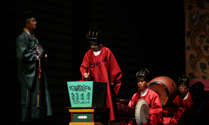 Jongmyojeryeak_Performance_11.jpg