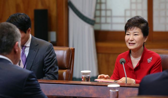 Korean and Jordanian leaders discussed measures to enhance cooperation between the two countries in various sectors.