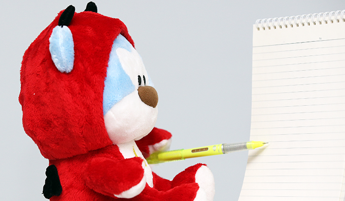 Morning Glory has placed itself as Korea’s leading stationery maker since 1987 when it made its first notebook. The above photo shows some of its signatory products: Blue Bear, a Mach Pen and a spiral note pad.