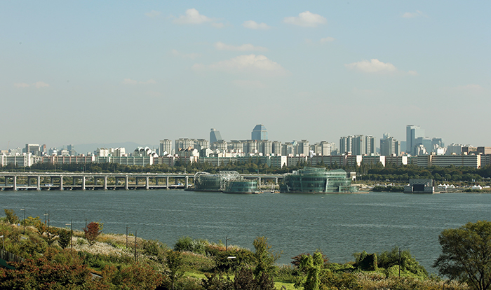 Some Sevit, the name for the three man-made islands floating on the Hangang River, opens on October 15. 