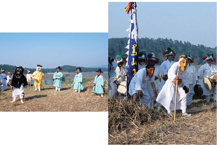 The nobleman scene from the five-clown mask dances of Gasan. (left) The old couple scene from the five-clown mask dances of Gasan. 