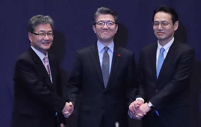 Korea_US_Japan_Talks_1213.jpg