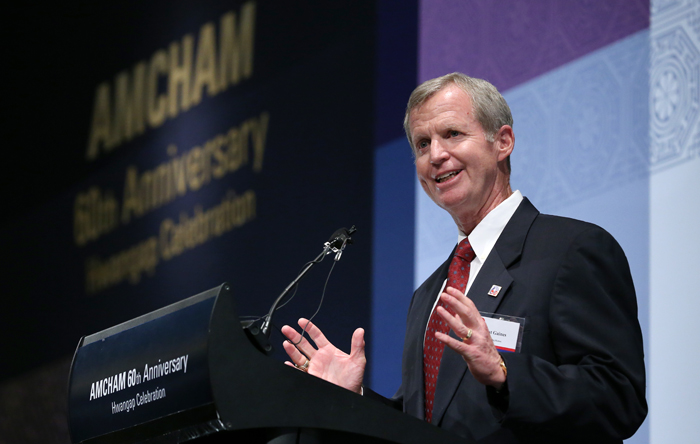 AMCHAM Korea Chairman and Boeing Korea President Pat Gaines talks about 60 years of economic cooperation between Korea and America at a dinner reception to mark the 60th anniversary of AMCHAM in Korea on May 14 (photo: Jeon Han).