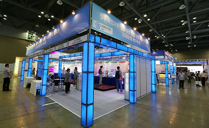 LED_expo_03.jpg
