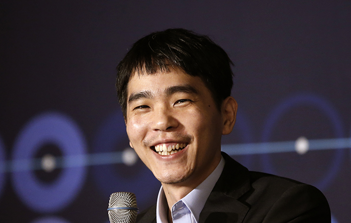 Lee_Sedol_Win_against_AlphaGo_01.jpg