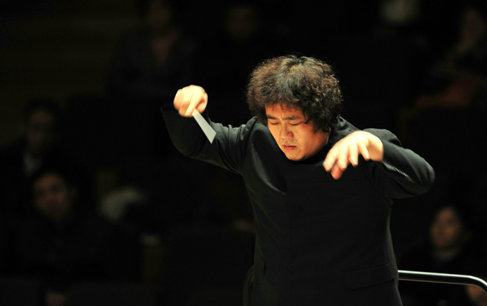 Lee_Young_chil_NPR_Conducting_01.jpg