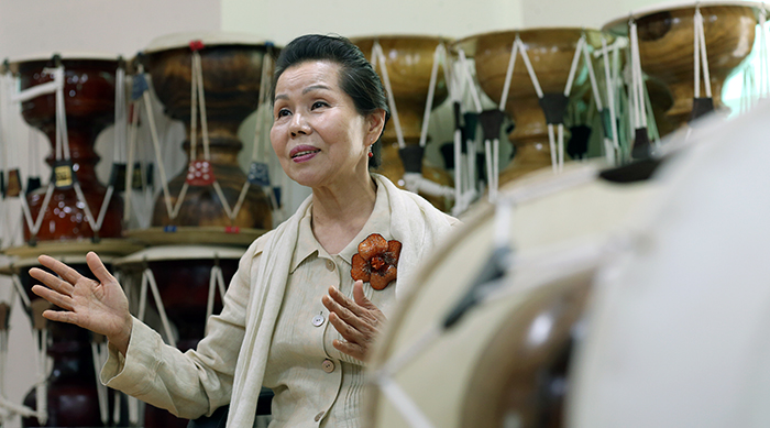 <i>Gyeonggi Minyo</i> master singer Lee Chun-hee says, “Singing is my life.” (photo: Jeon Han)