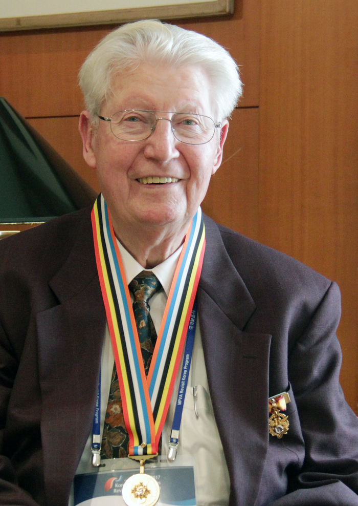 MrKarl_171105_article_03.jpg