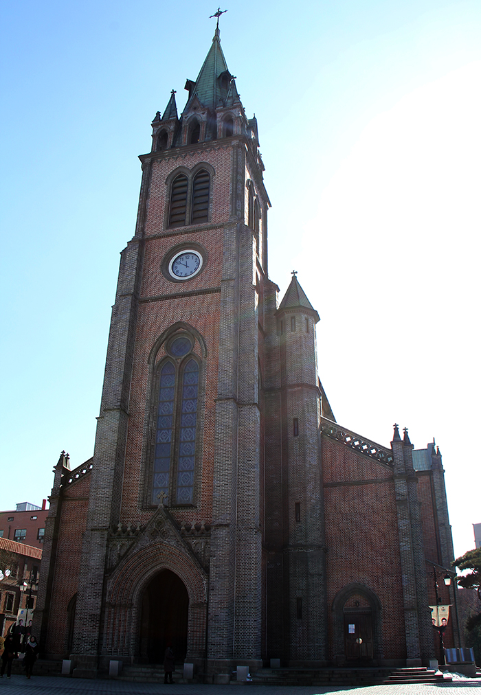 Myeondong_Cathedral_01.jpg