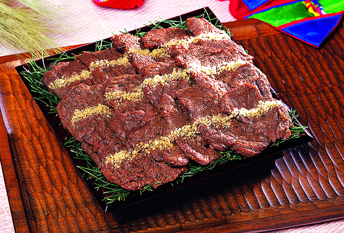 <i>Neobiani</i> is a beef dish. The meat needs to be thinly sliced and marinated before grilling. It was enjoyed at court during the Joseon Dynasty.