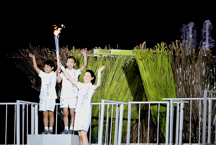 Opening_Ceremony_Incheon_Asiad_11.jpg