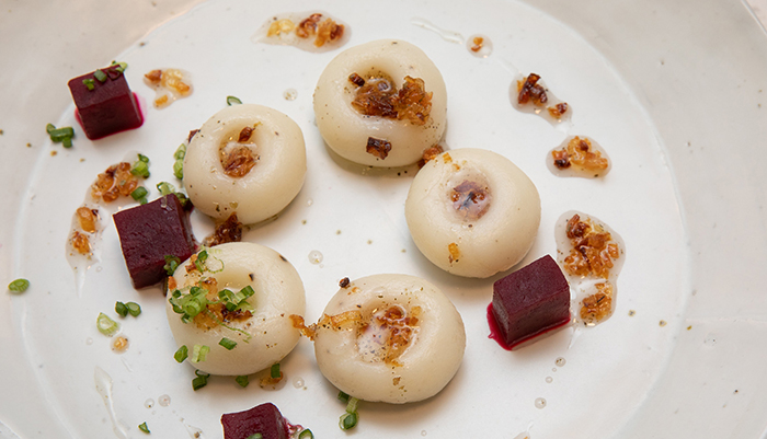 Kluski śląskie (dumpling-shaped potatoes)