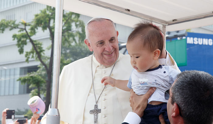 Pope_Gwanghwamun3_L46.jpg