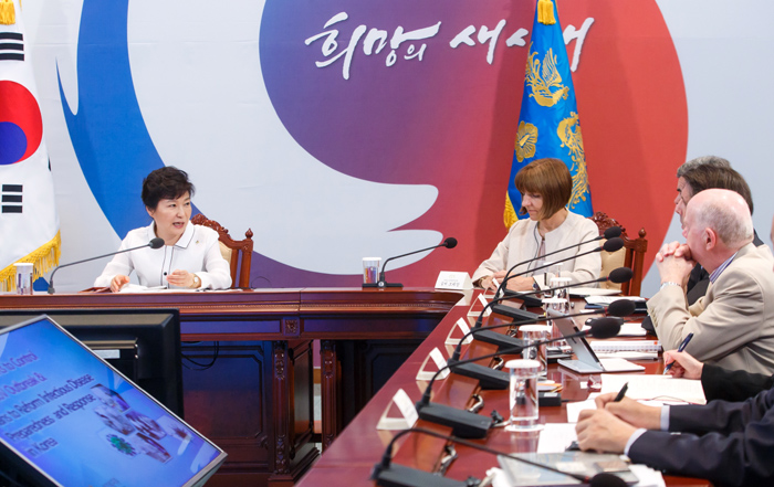 President_WHO_CDC_Meeting_01.jpg
