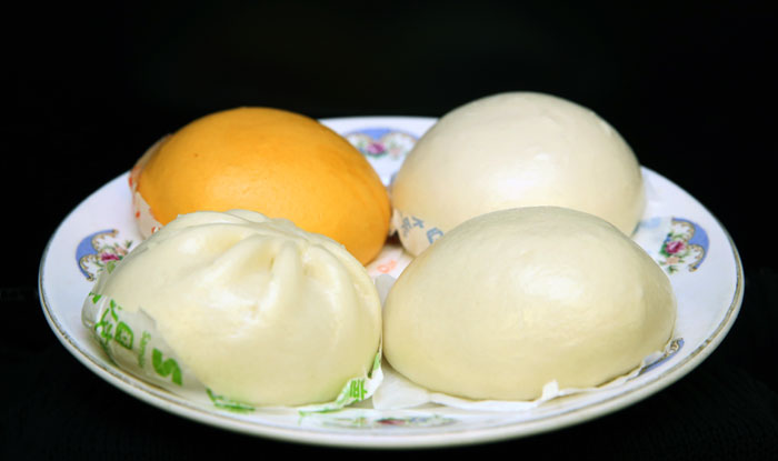 Four varieties of Samlip Hopang are on sale today: red bean paste, vegetable, milk and pizza. All products use natural ingredients, including Korean rice powder. 